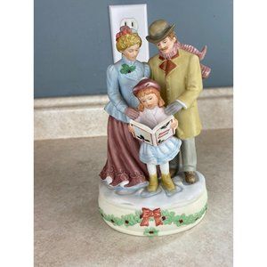 Treasured Memories Sweet Sounds Of Christmas Porcelain Bisque Musical  Statue